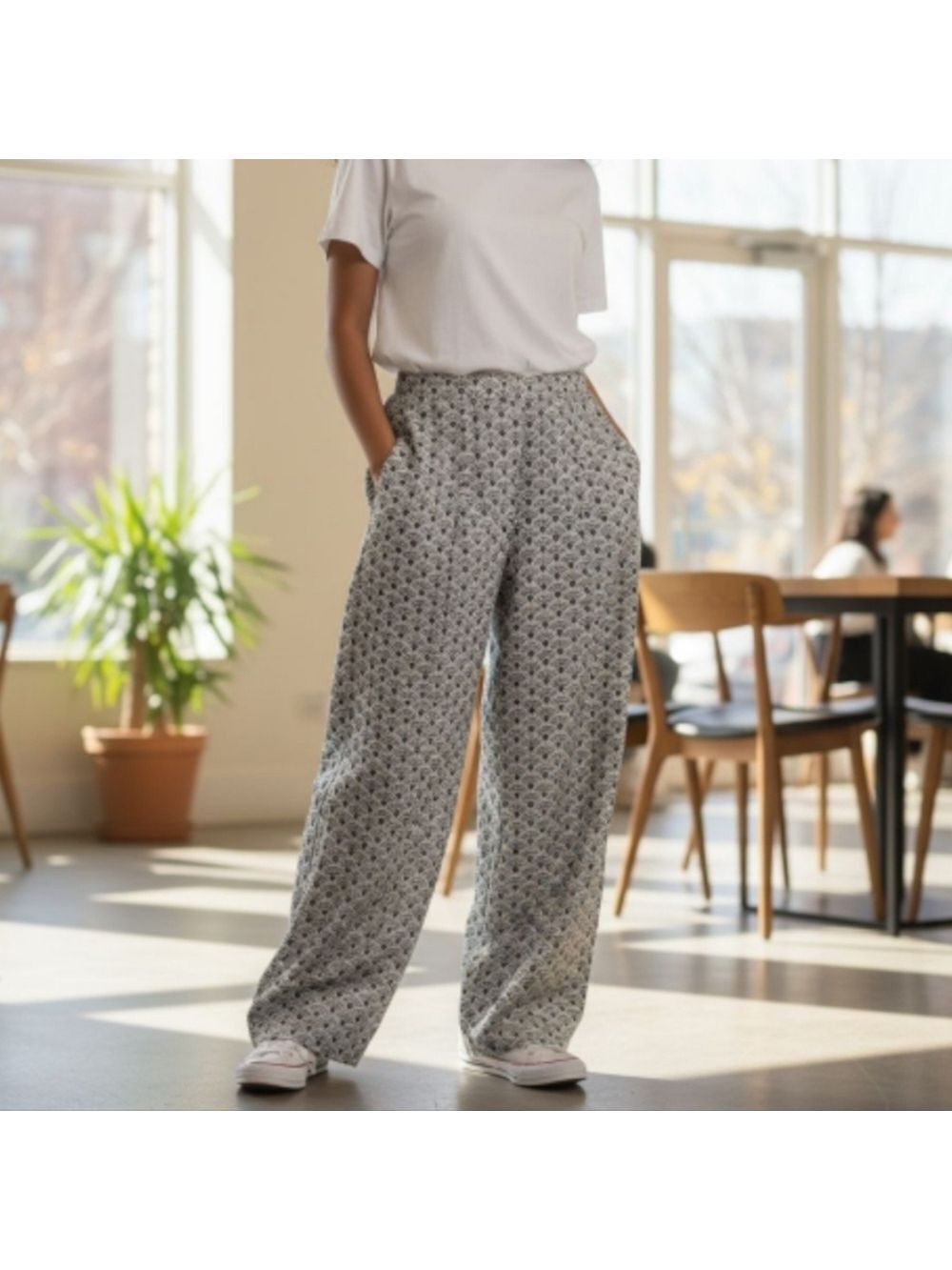 Jules & Leopold Black and White Geometric Wide Leg Pants Flowy. Boho Relaxed Fit